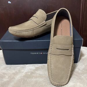 Tommy Hilfiger Men's Tan Driving Moccasins